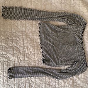 lettuce edge off the shoulder crop top